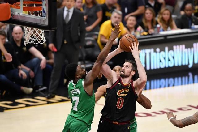 曾凡博18分首钢不敌新疆 上海加时险胜同曦