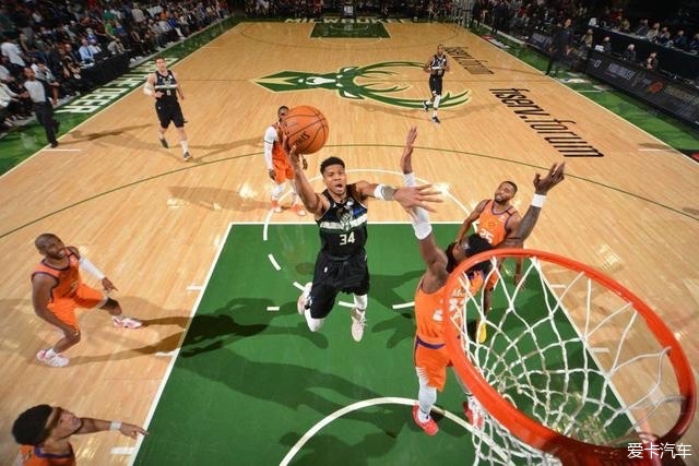 詹姆斯25分+上篮绝杀 美国男篮1分险胜南苏丹